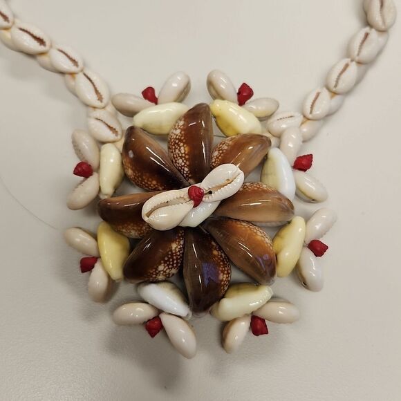 Tahiti Disk Warrior Shell Lei Circa 1980 FROM PRIVATE COLLECTION - Picture 1 of 12